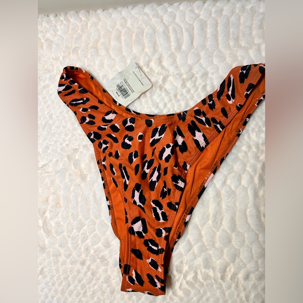 Fabletics Orange and Black Leopard Bikini - Picture 4 of 8